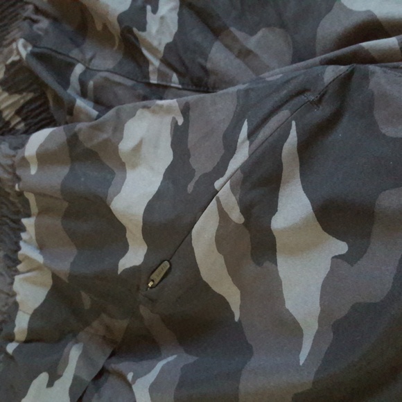 Athleta Printed Mesh Racer Run Short - Picture 5 of 10